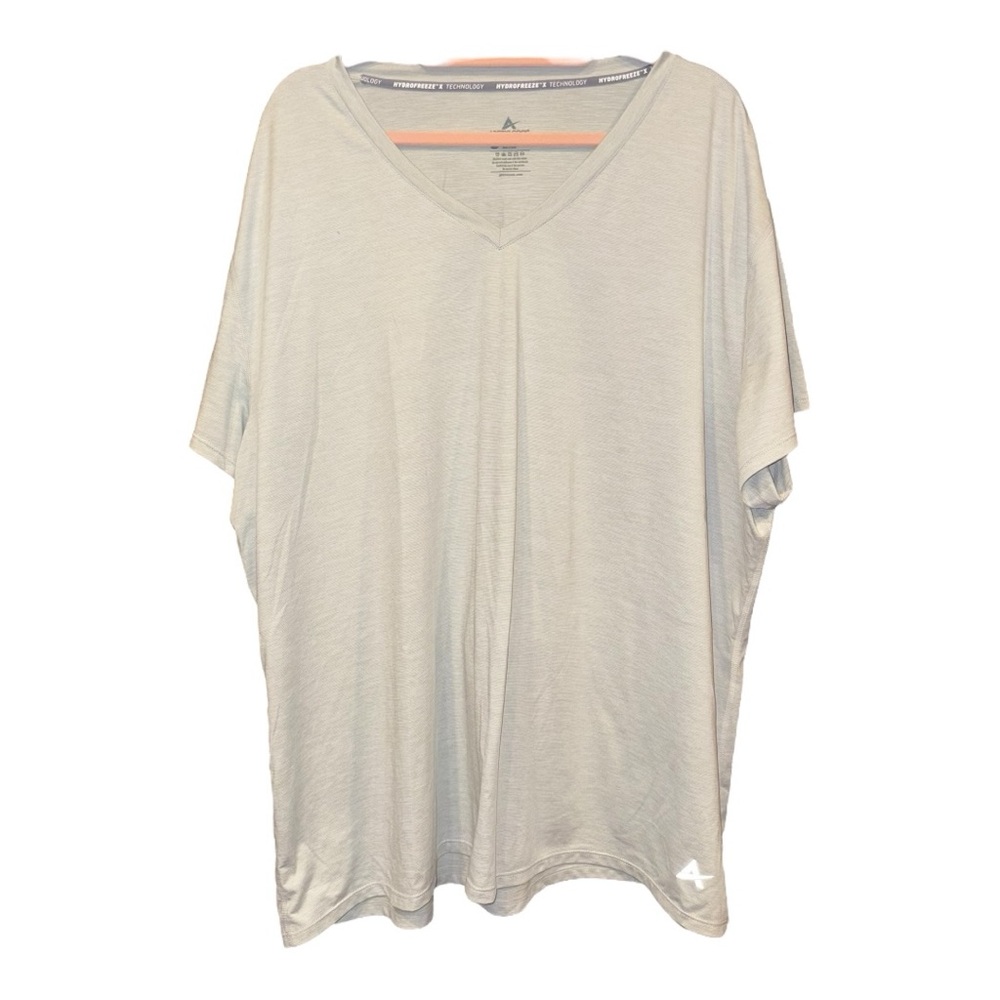 Arctic Cool Gray V-Neck Tech Tee Size 3X. NWOT ARF